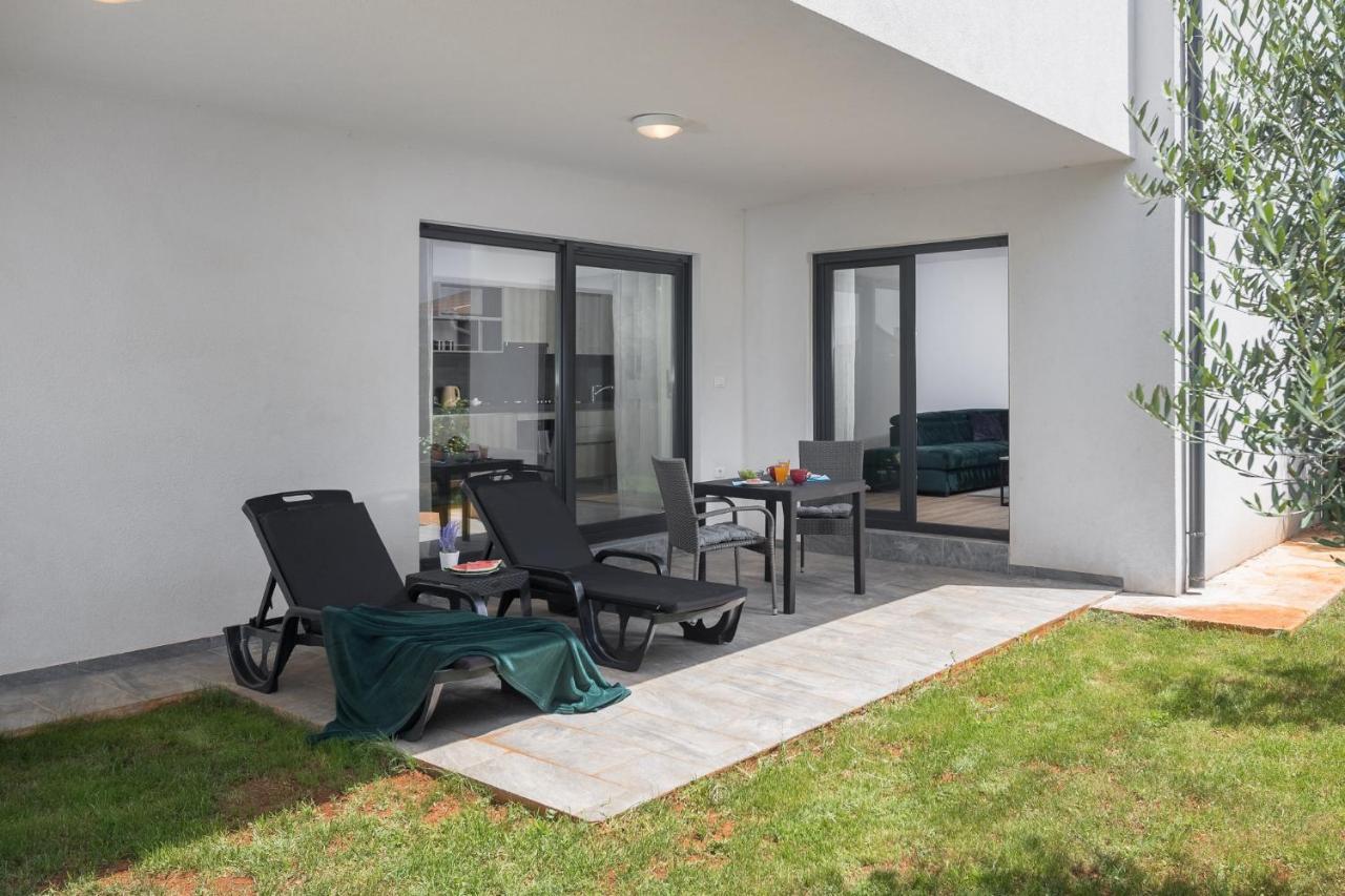 Studio Apartments Villa Valla - Free Bikes Fazana Luaran gambar