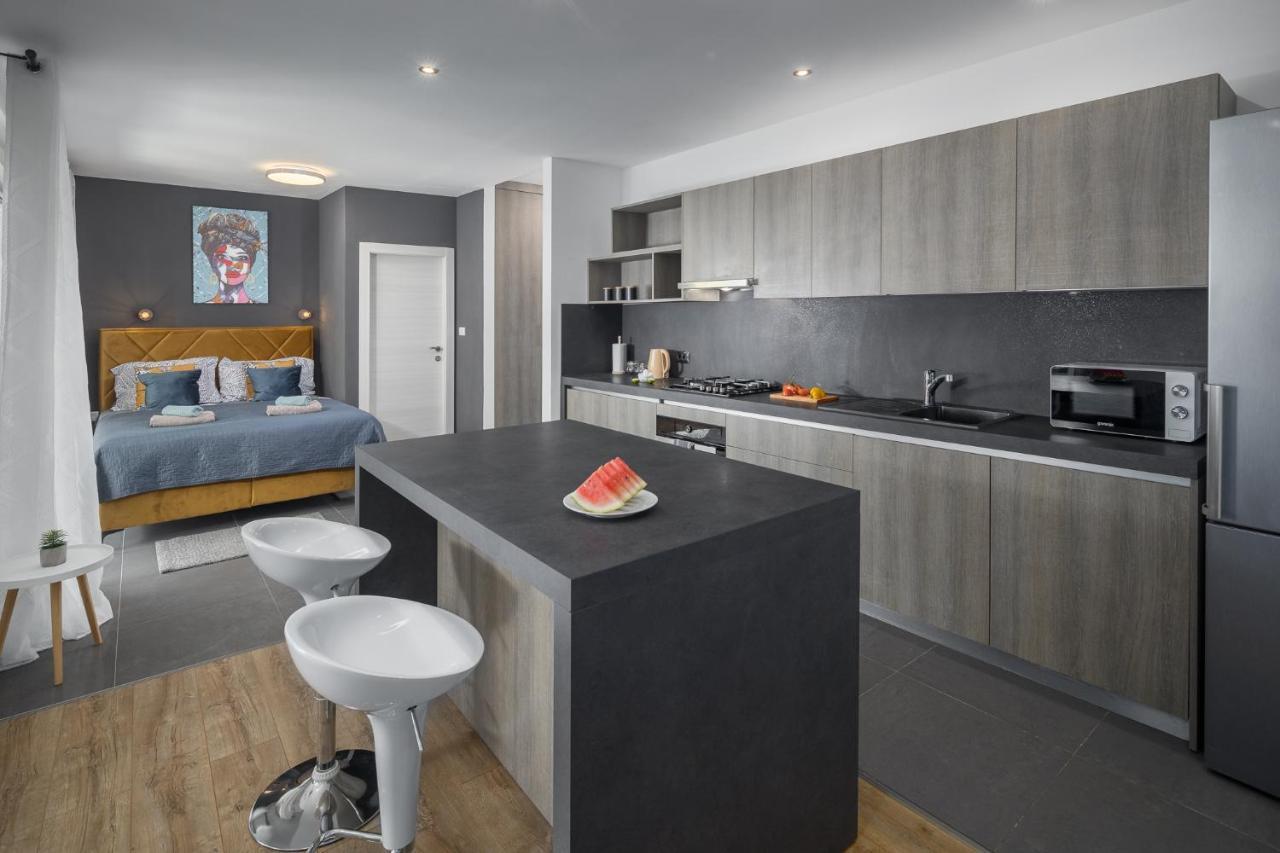 Studio Apartments Villa Valla - Free Bikes Fazana Luaran gambar